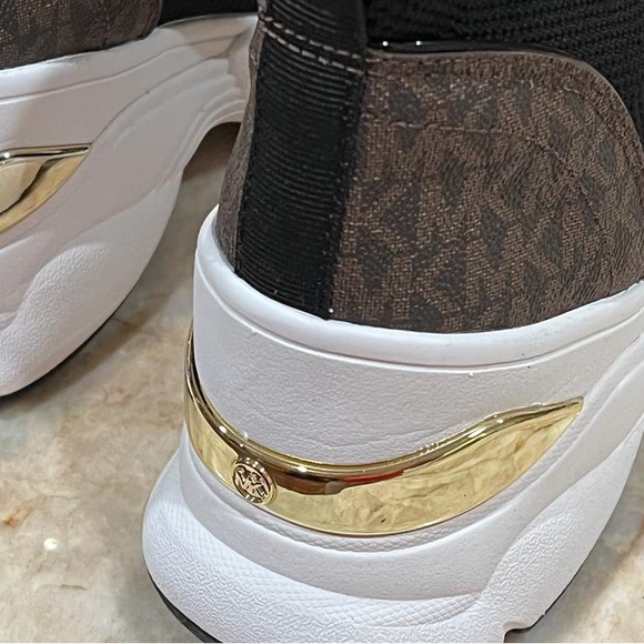 Michael Kors Skyler Black/Gold/Brown Logo Women - Picture 3 of 7